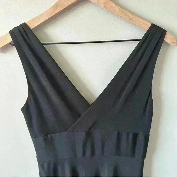 J Crew Sz T4 Black 100% Silk Surplice V Neck Sleeveless Formal Midi Dress Empire - Picture 9 of 11